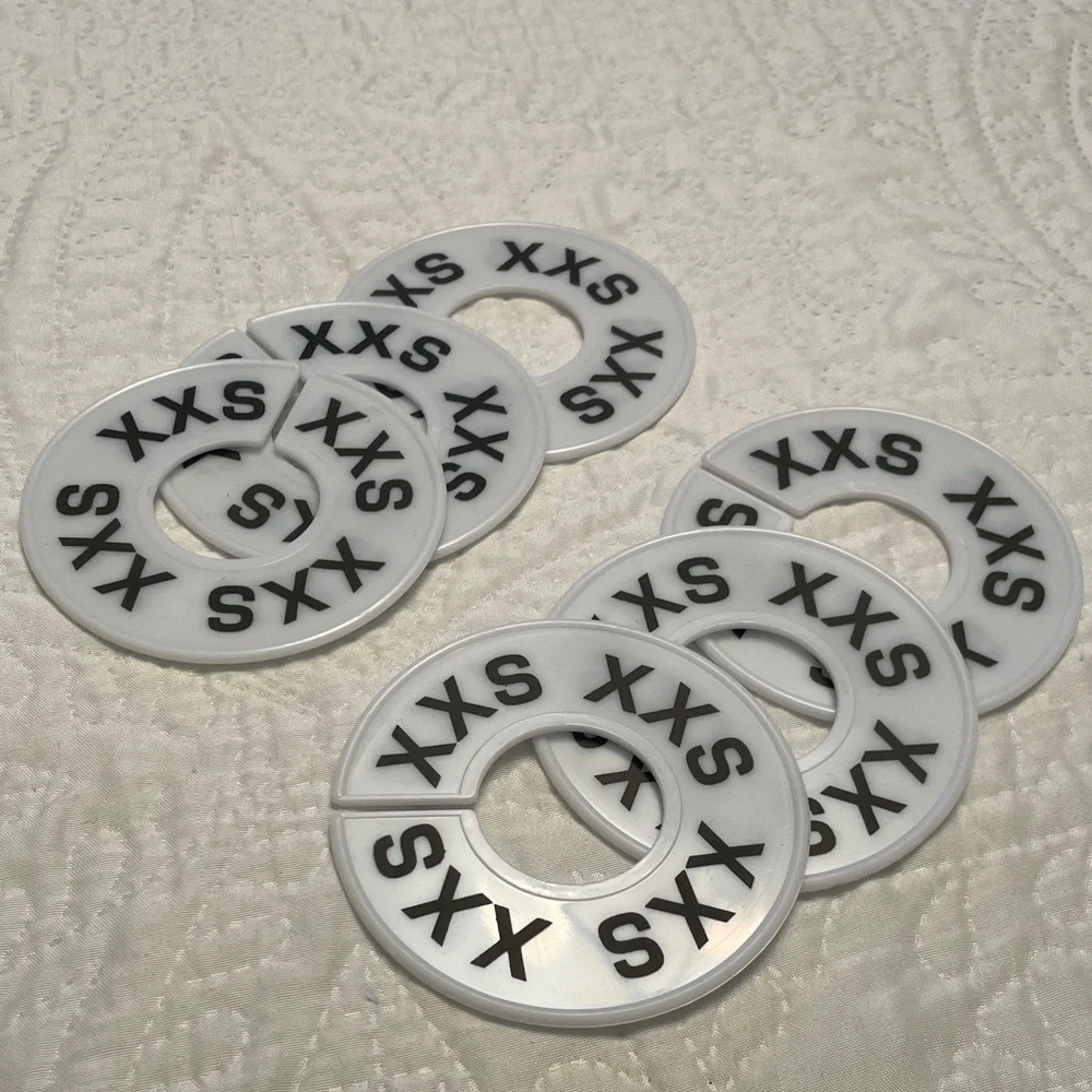 New Lot of 6 Round Plastic Clothing Rack Size Dividers Size Marked XXS